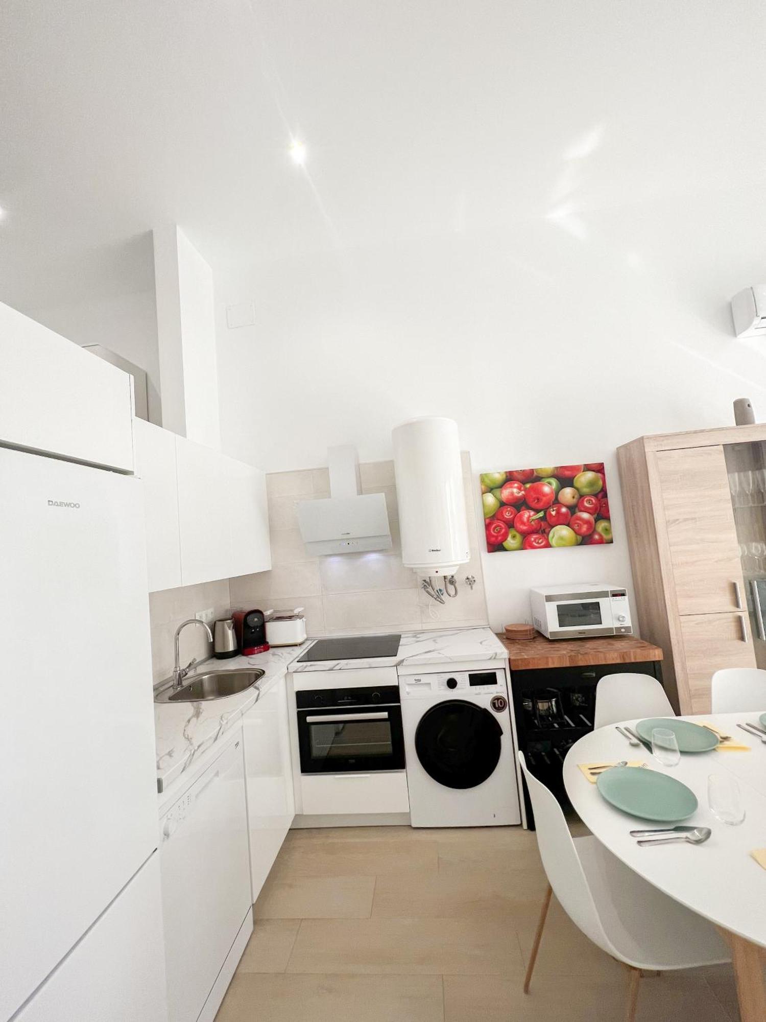 Cozy And Modern Family Flat Carihuela Lägenhet Torremolinos Exteriör bild