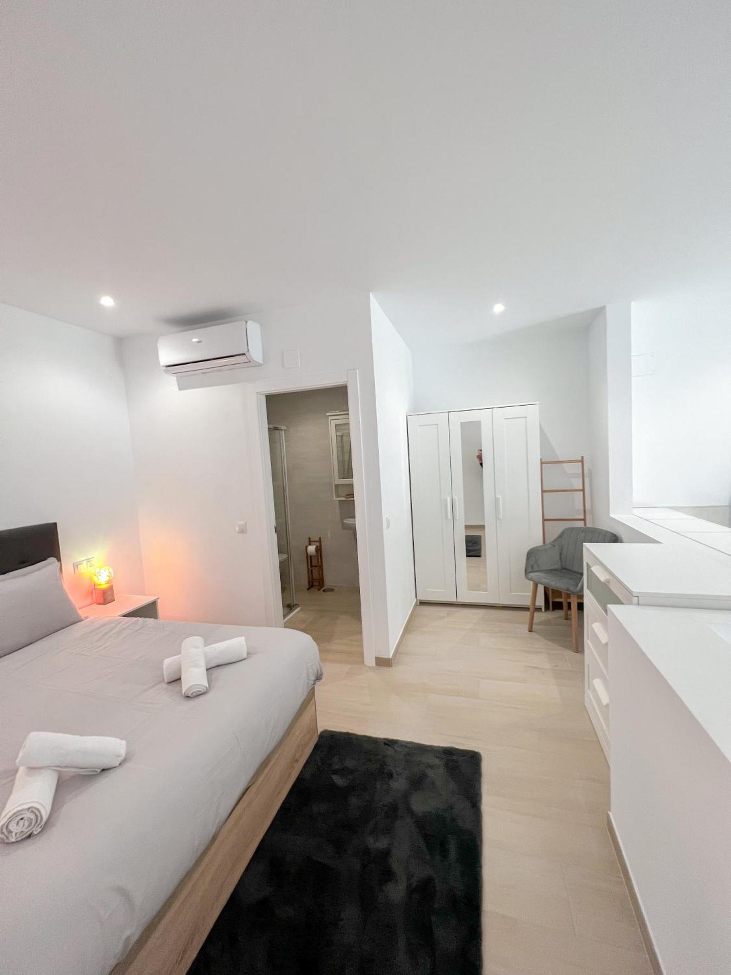 Cozy And Modern Family Flat Carihuela Lägenhet Torremolinos Exteriör bild