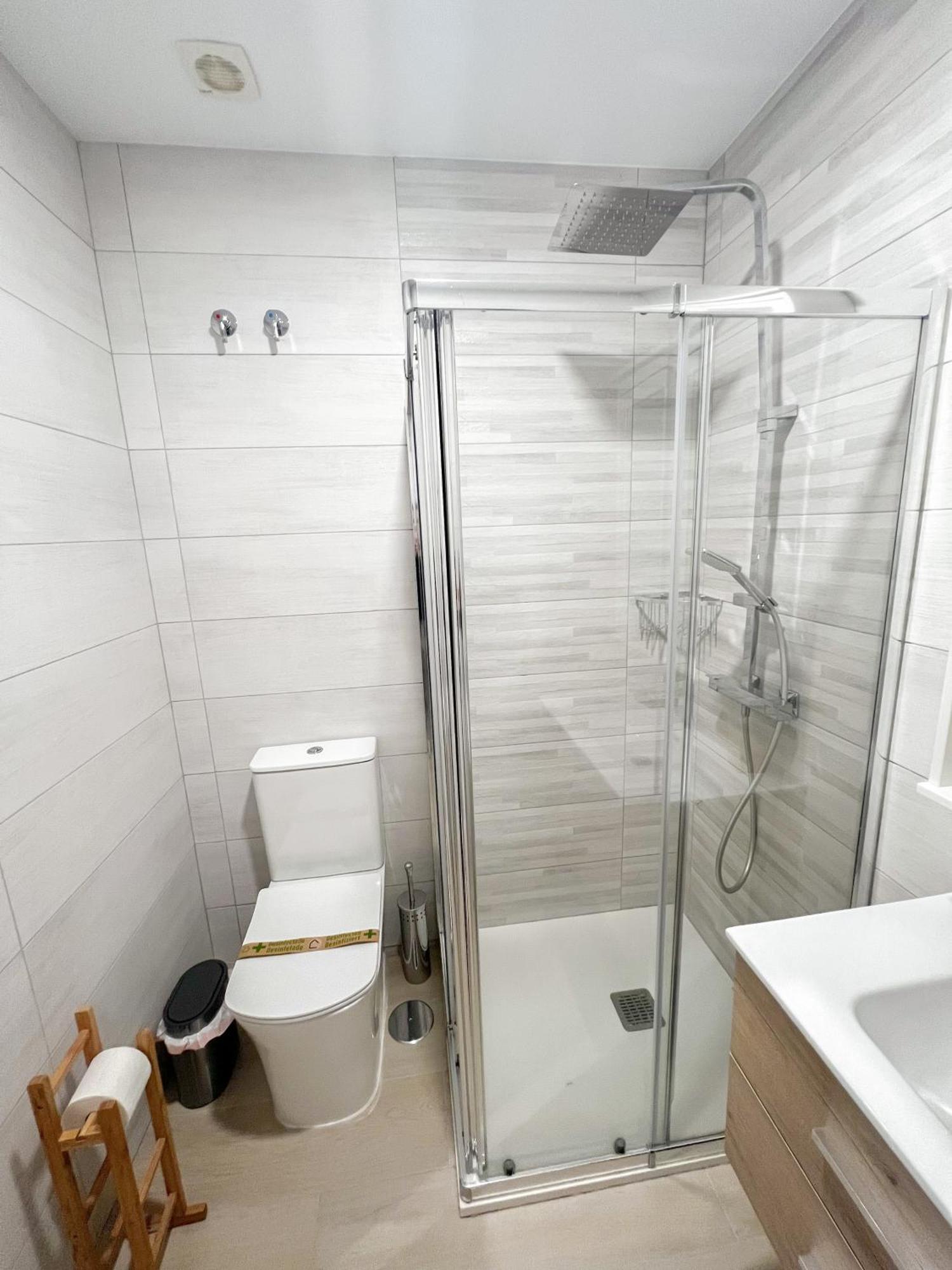 Cozy And Modern Family Flat Carihuela Lägenhet Torremolinos Exteriör bild